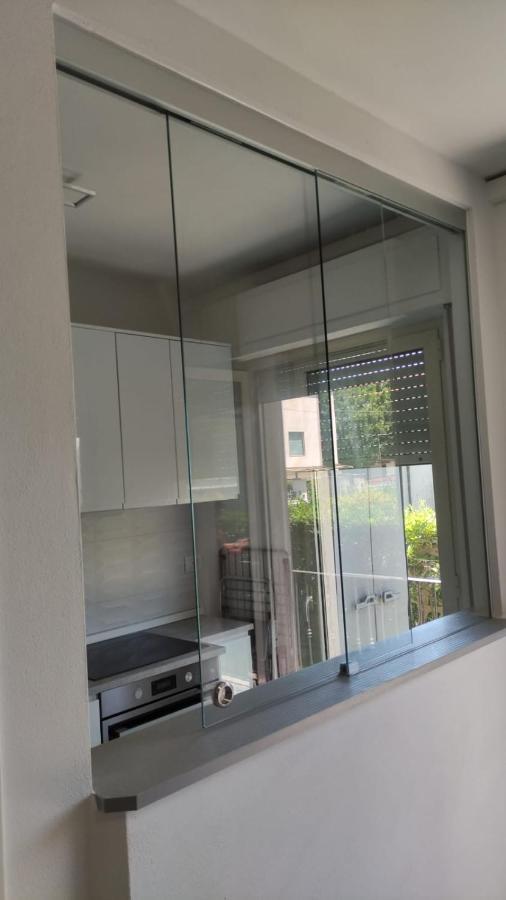 Completamente Rinnovato, Con Giardino, A 100 Mt Dal Mare Apartment *