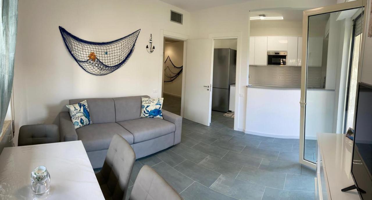 Completamente Rinnovato, Con Giardino, A 100 Mt Dal Mare Appartement Marina di Massa