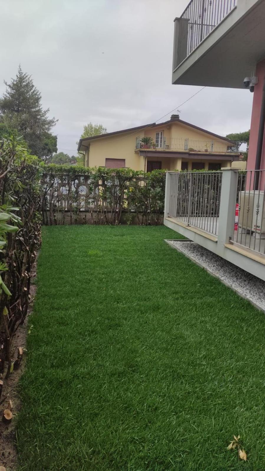 Completamente Rinnovato, Con Giardino, A 100 Mt Dal Mare Appartement